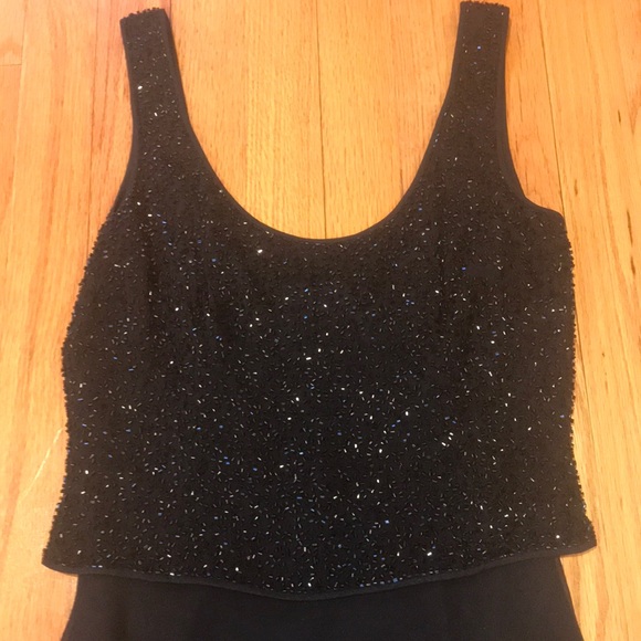 WORN ONCE !! GREAT PROM OR COCKTAIL DRESS AGELESS - Picture 2 of 8